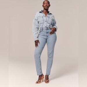 Abercrombie and Fitch Curve Love Ultra High Rise 90s Slim Straight Jean Size 24